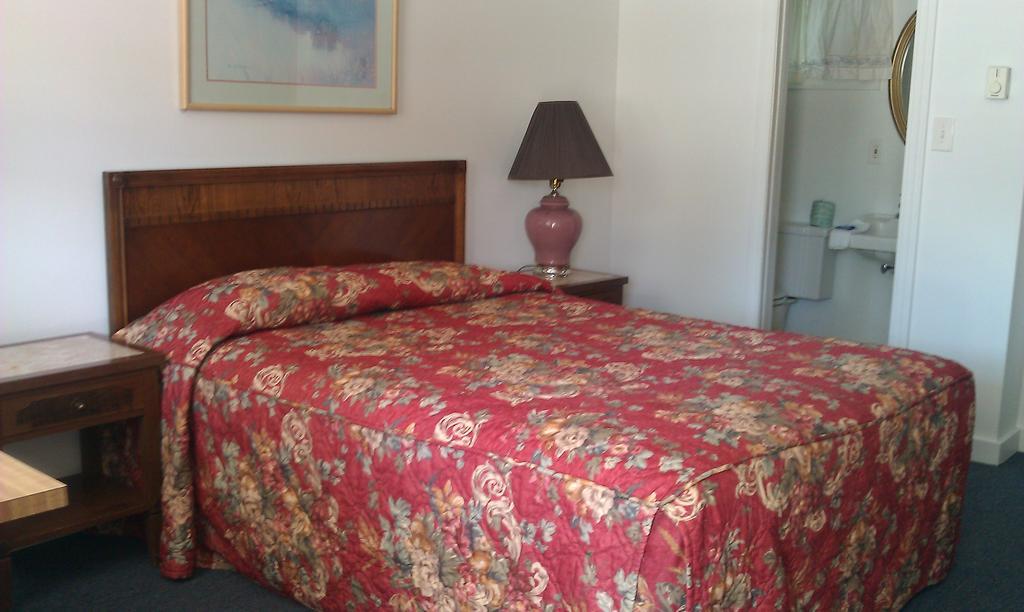 ويلز The Tallwood Motel الغرفة الصورة
