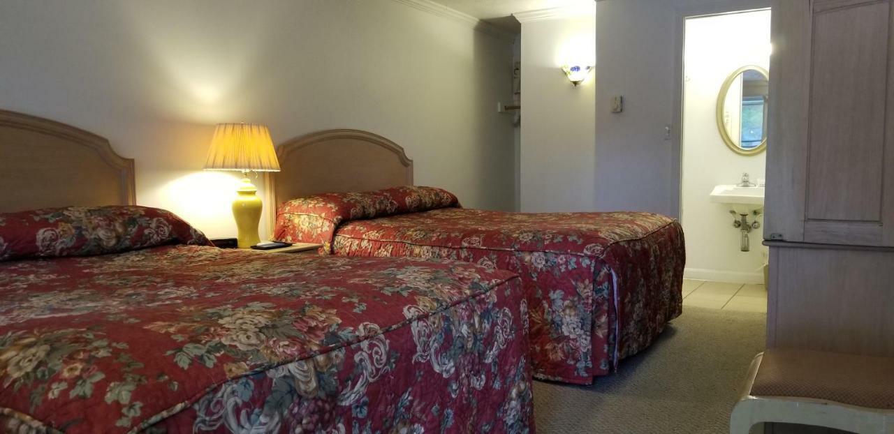 ويلز The Tallwood Motel المظهر الخارجي الصورة