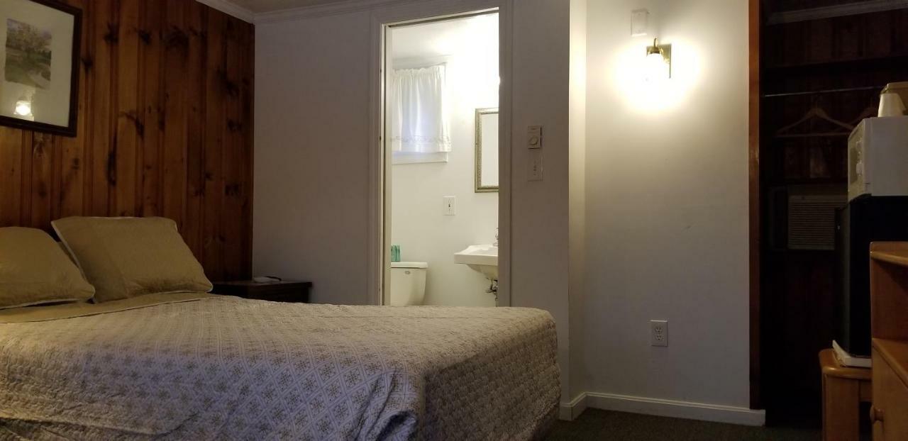 ويلز The Tallwood Motel المظهر الخارجي الصورة